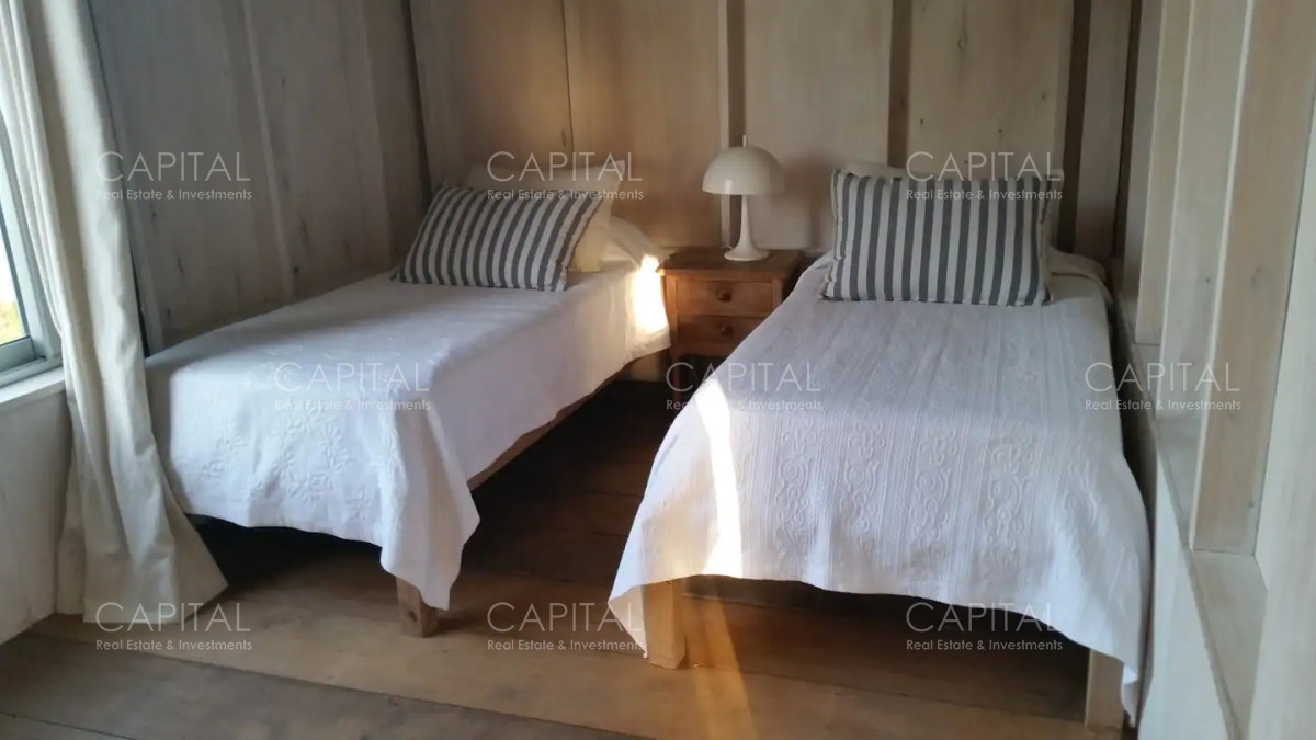 Casa ID.33628 - Casa de cuatro dormitorios mas dependencia en alquiler, La Barra