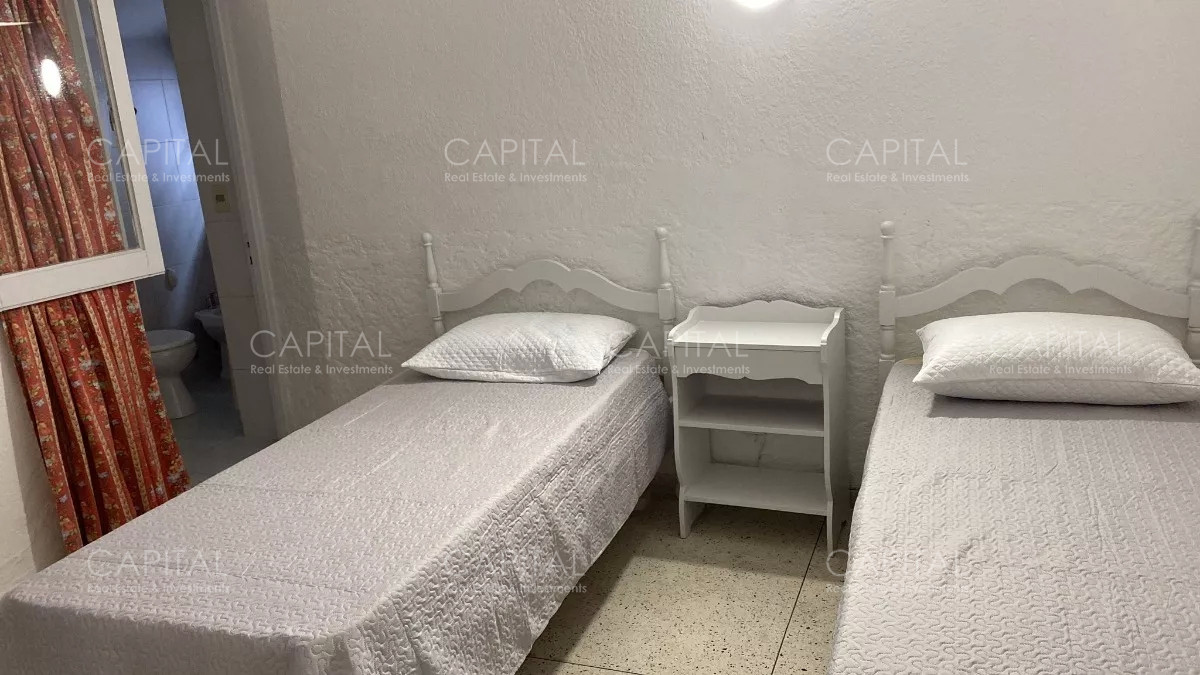 Casa ID.35714 - Casa a 100 metros del mar con tres dormitorios en Playa Mansa de Punta del este
