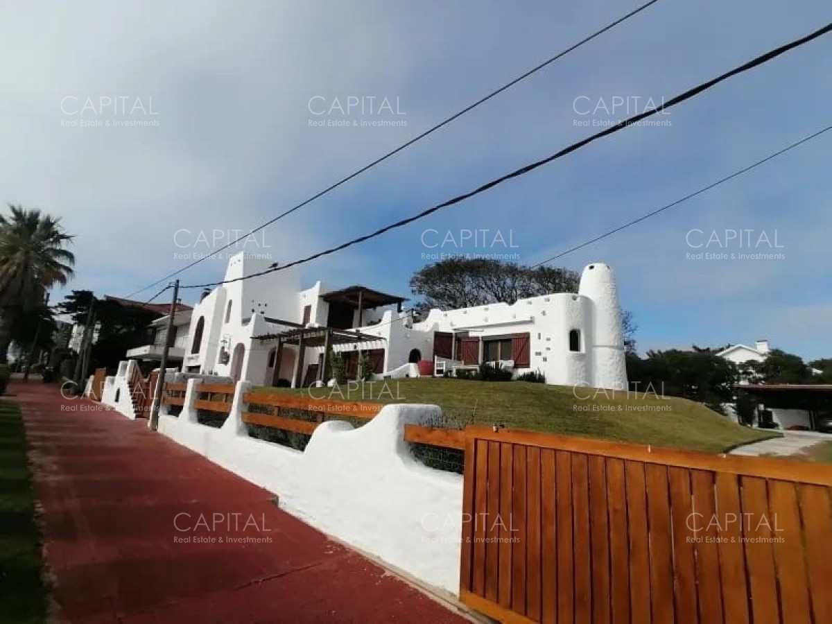 Casa ID.33325 - Casa en Venta Puerto de Punta del Este Península Frente al Mar Playa Mansa