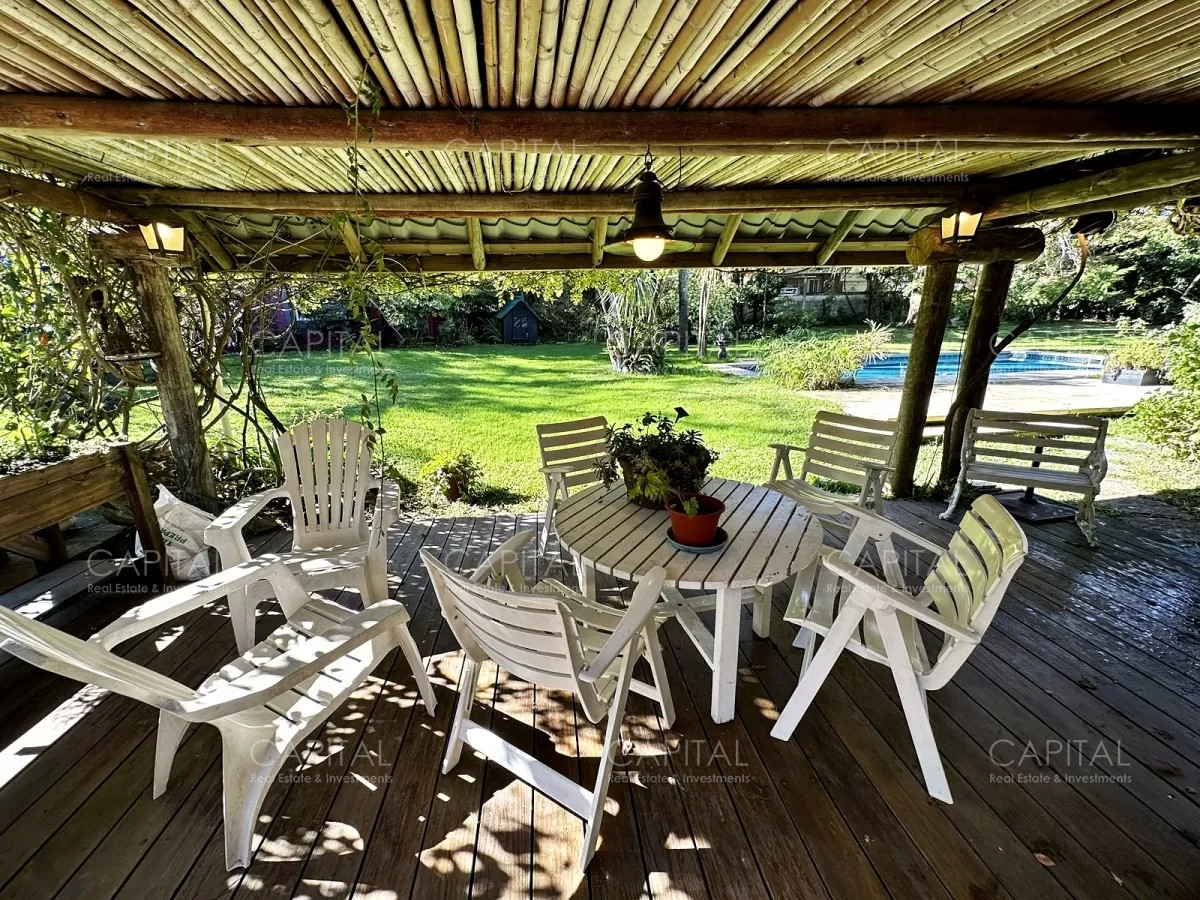 Casa ID.35081 - Casa  en Venta Playa Mansa en venta a 150 metros del mar