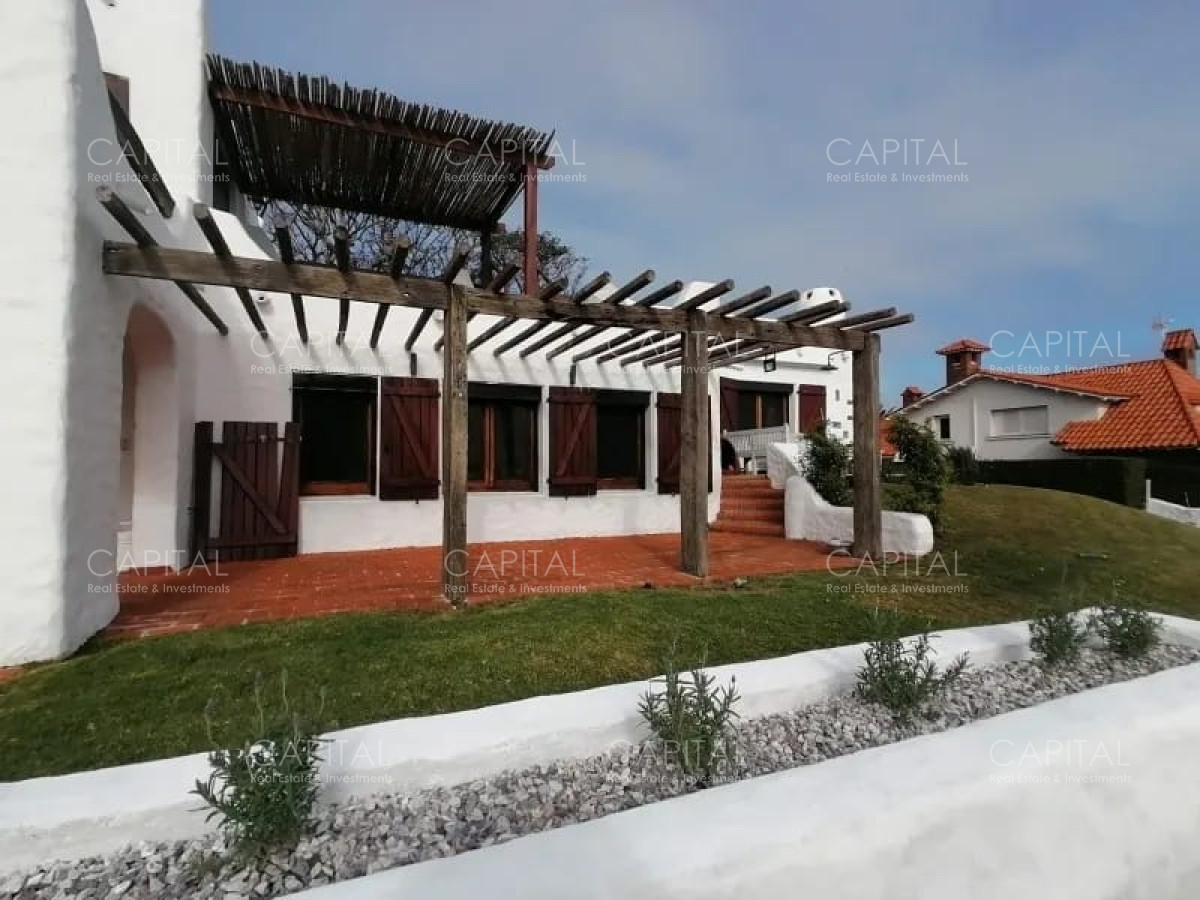 Casa ID.33325 - Casa en Venta Puerto de Punta del Este Península Frente al Mar Playa Mansa