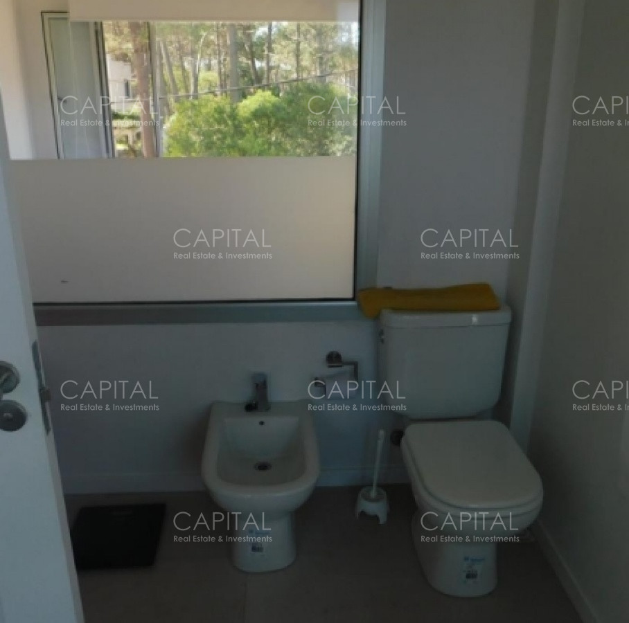 Casa ID.30088 - Muy buena casa en venta Construcción de muy buena calidad con pisos en porcelanato símil hormigón