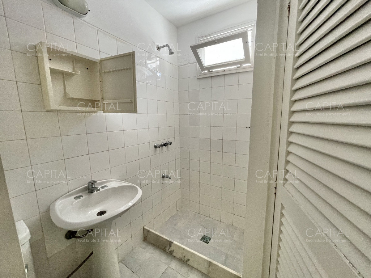 Casa ID.39115 - Casa en Venta de Cuatro Dormitorios  en Lugano 