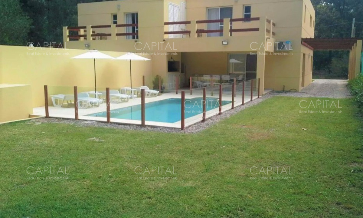 Casa ID.30075 - Casa en Alquiler Temporada de Cuatro Dormitorios con  Piscina - Solanas Vacation
