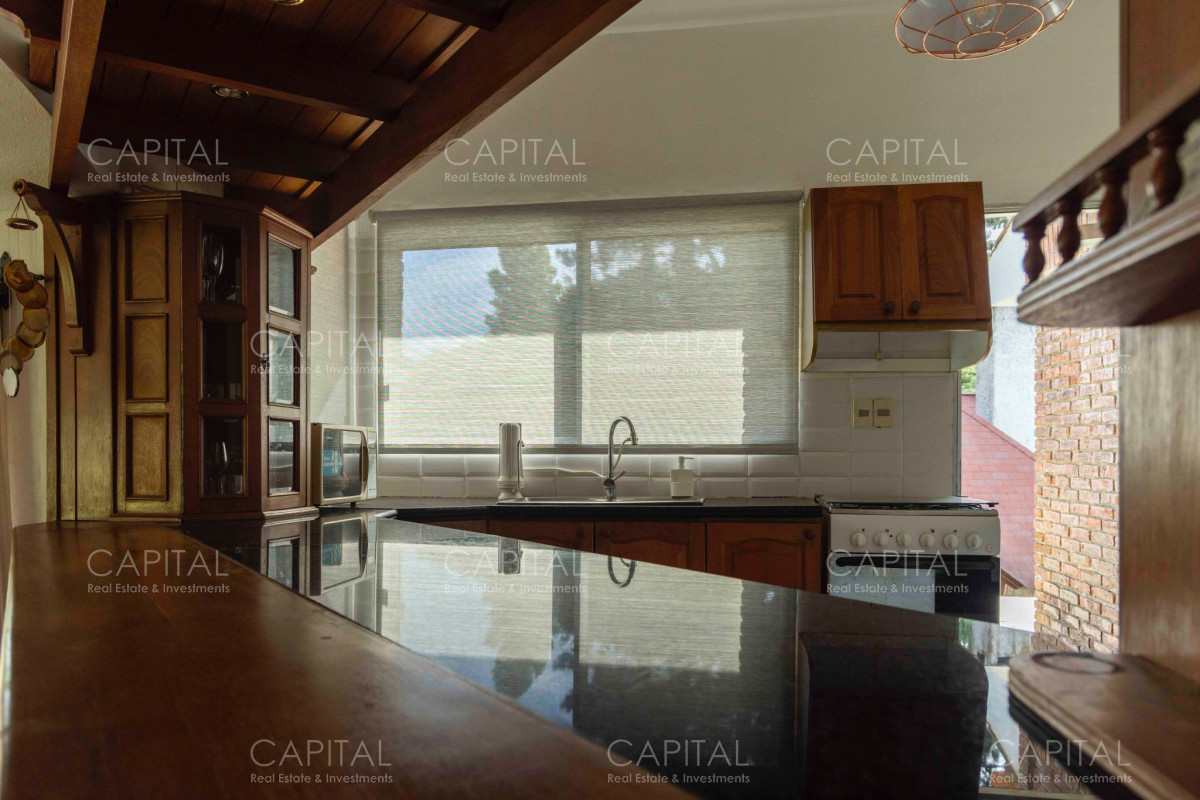 Casa ID.37788 - Casa de tres dormitorios y servicio en Venta en Pinares