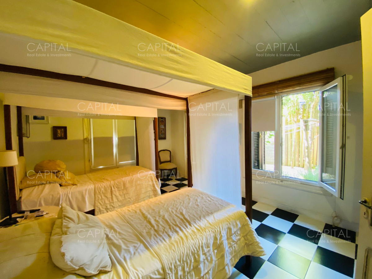 Casa ID.32315 - Casa en Venta Frente al Mar Ocho Dormitorios + Dependencia de Servicio - La Barra