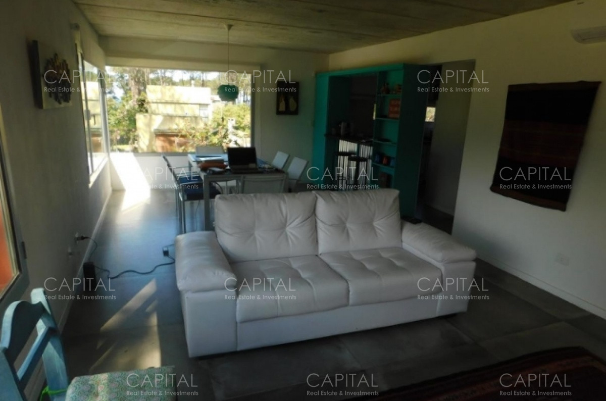 Casa ID.30088 - Muy buena casa en venta Construcción de muy buena calidad con pisos en porcelanato símil hormigón