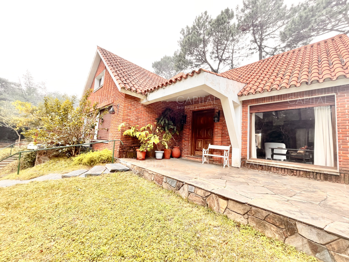 Casa ID.38705 - Casa en venta de 5 dormitorios en San Rafael