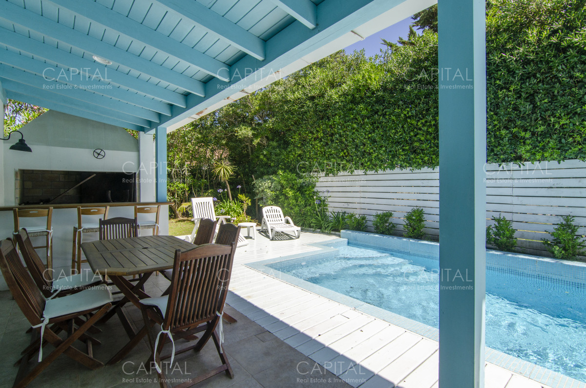 Casa ID.36458 - Excelente casa en  Montoya venta y alquiler a 1 cuadra de la Playa 
