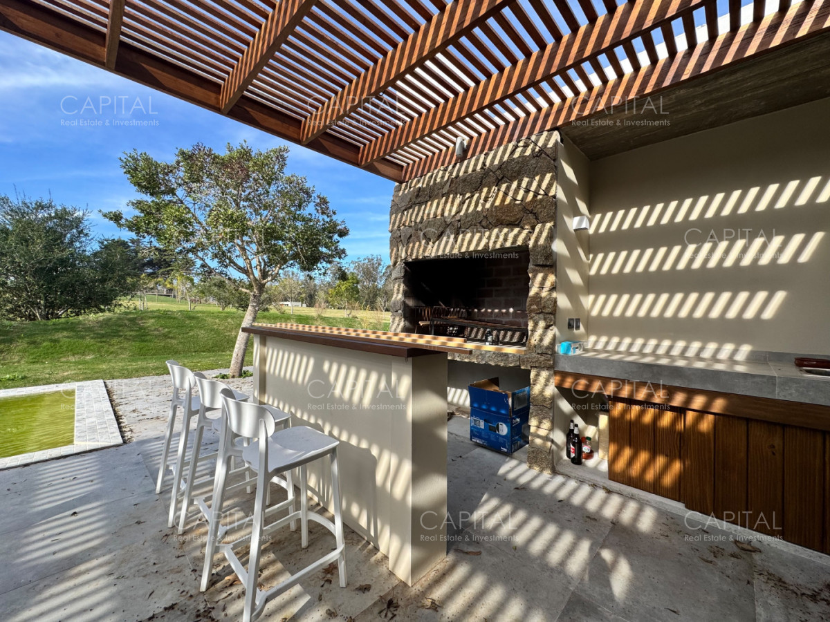 Casa ID.40852 - Casa en Barrio Privado Punta Ballena a la venta