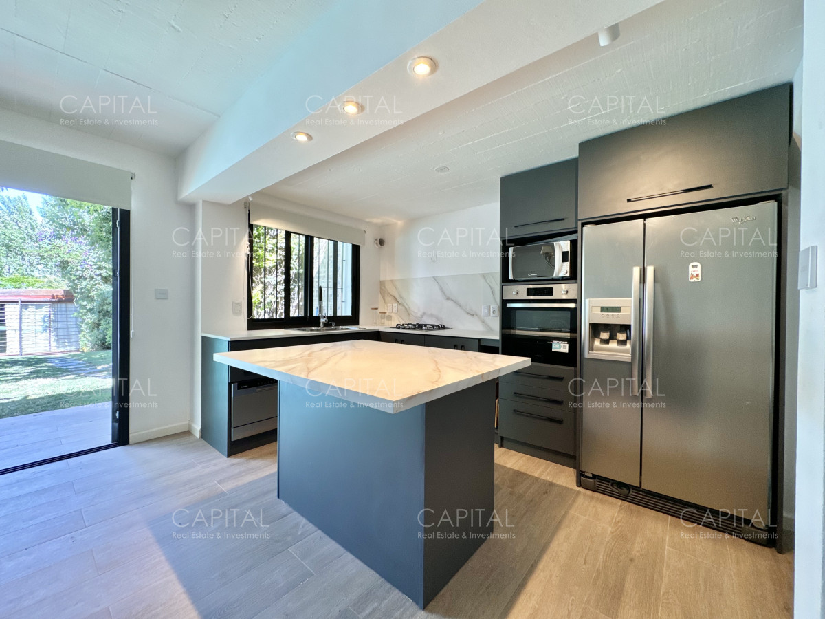 Casa ID.39224 - Casa de 3 dormitorios, piscina climatizada y barbacoa en venta y alquiler, Playa Mansa, Punta del Este.