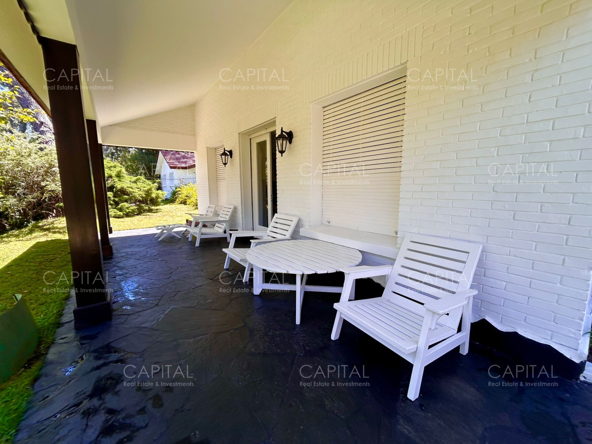 Casa ID.35451 - Importante casa en venta en Playa Mansa.