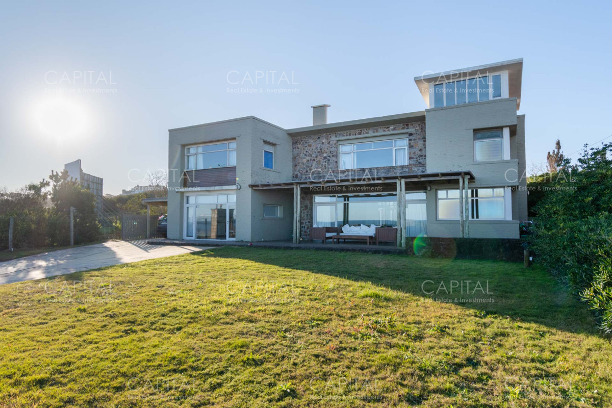 Casa ID.29656 - Espectacular casa Primera Fila al Mar de Playa Mansa