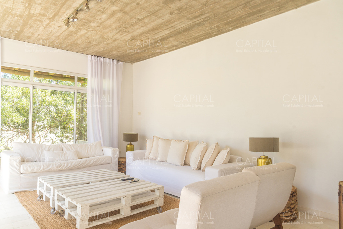 Casa ID.28305 - Casa de tres cuarto y servicio Pinar del Faro