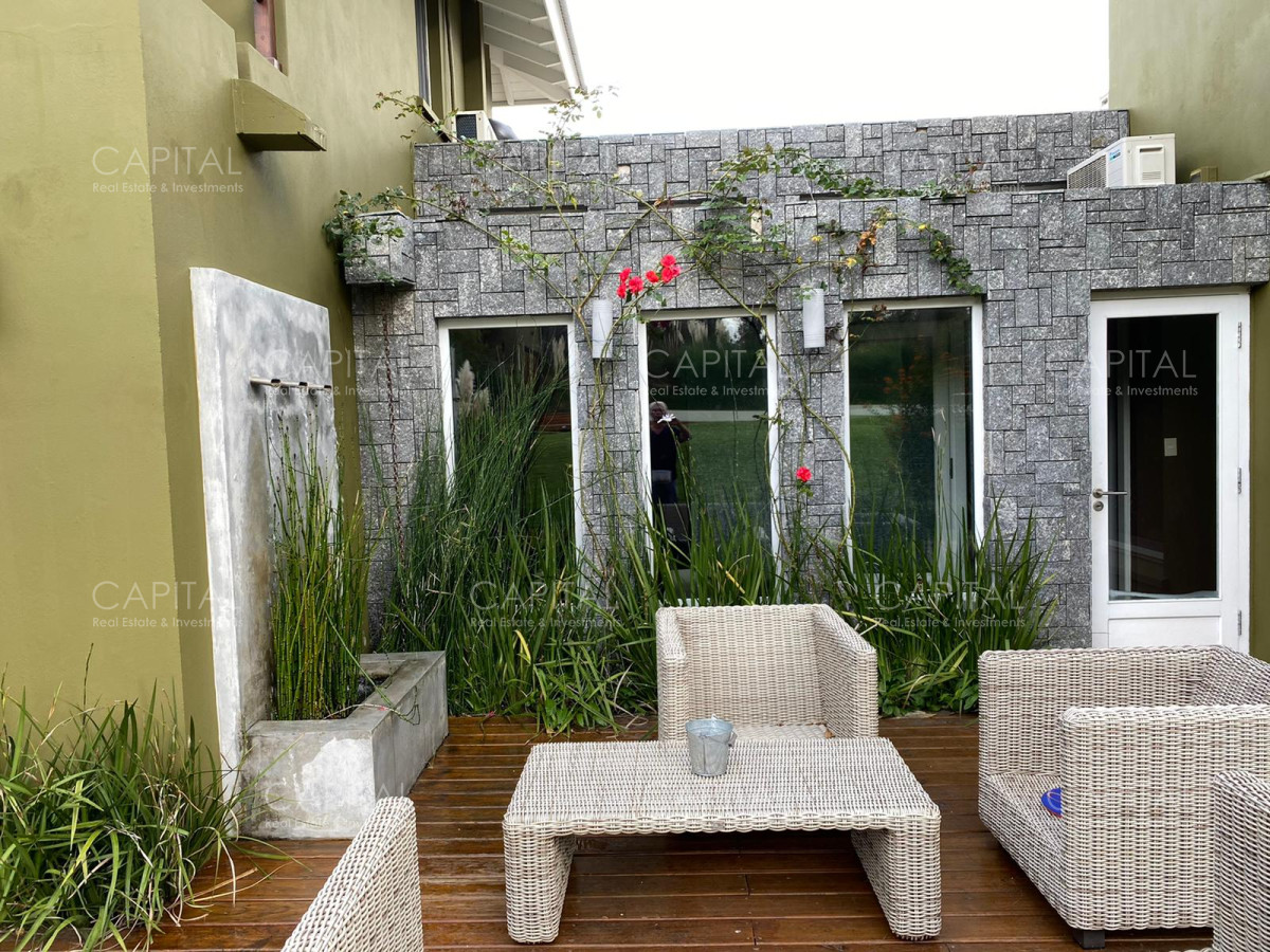 Casa ID.25894 - Espectacular casa en La Barra con gran parque con divina vista al  bosque  