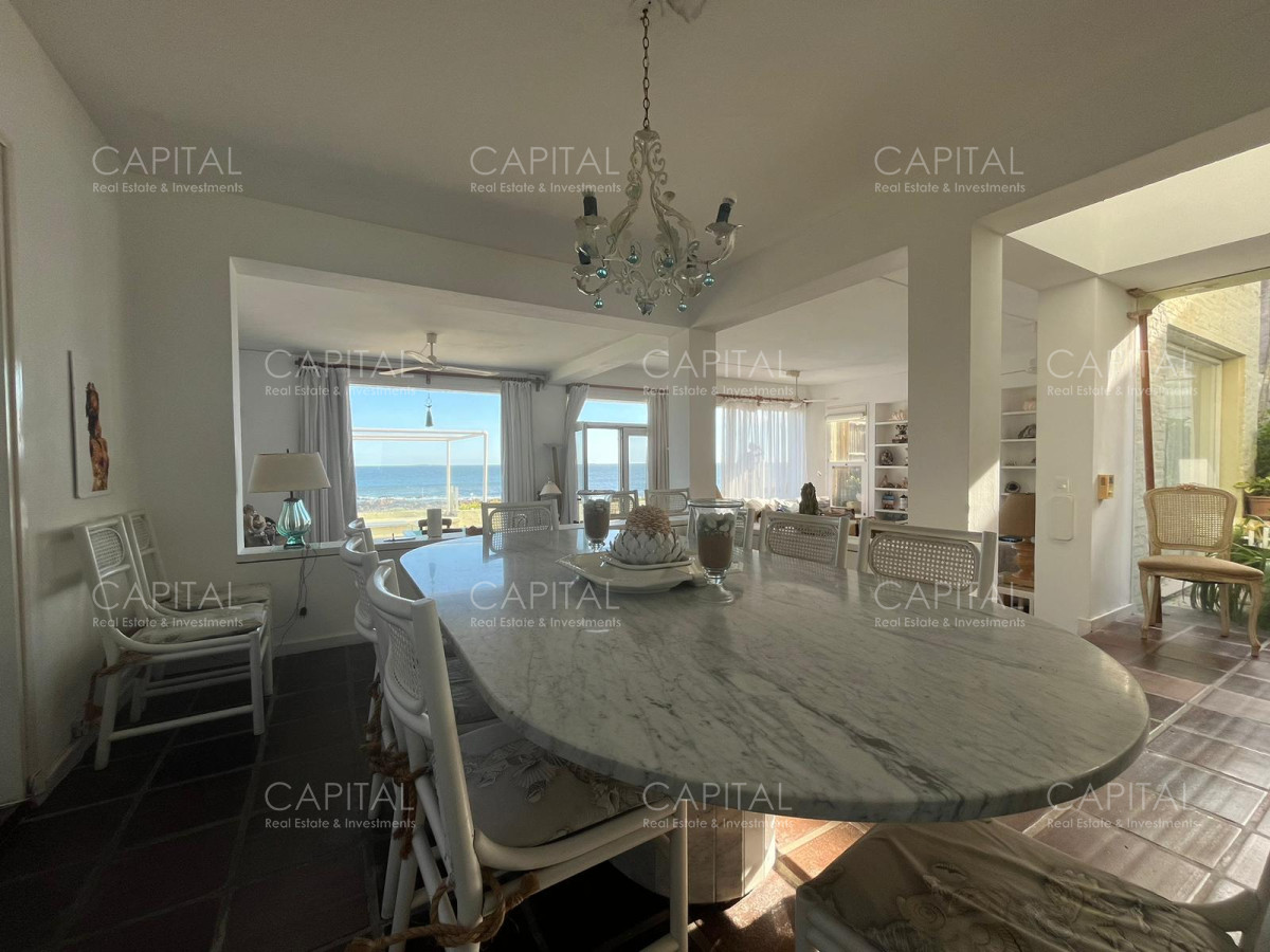 Casa ID.36055 - Casa en venta en La Barra ubicada Frente Al Mar