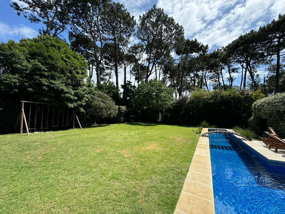 Casa ID.28553 - Casa de 5 dormitorios en Barrio Lugano, Punta del Este