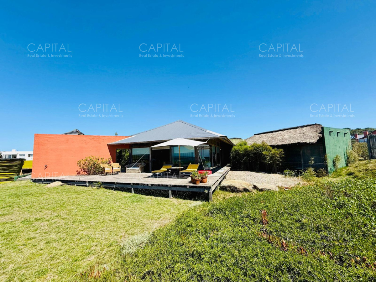 Casa ID.39720 - Casa de estilo en venta en Montoya con vista al mar