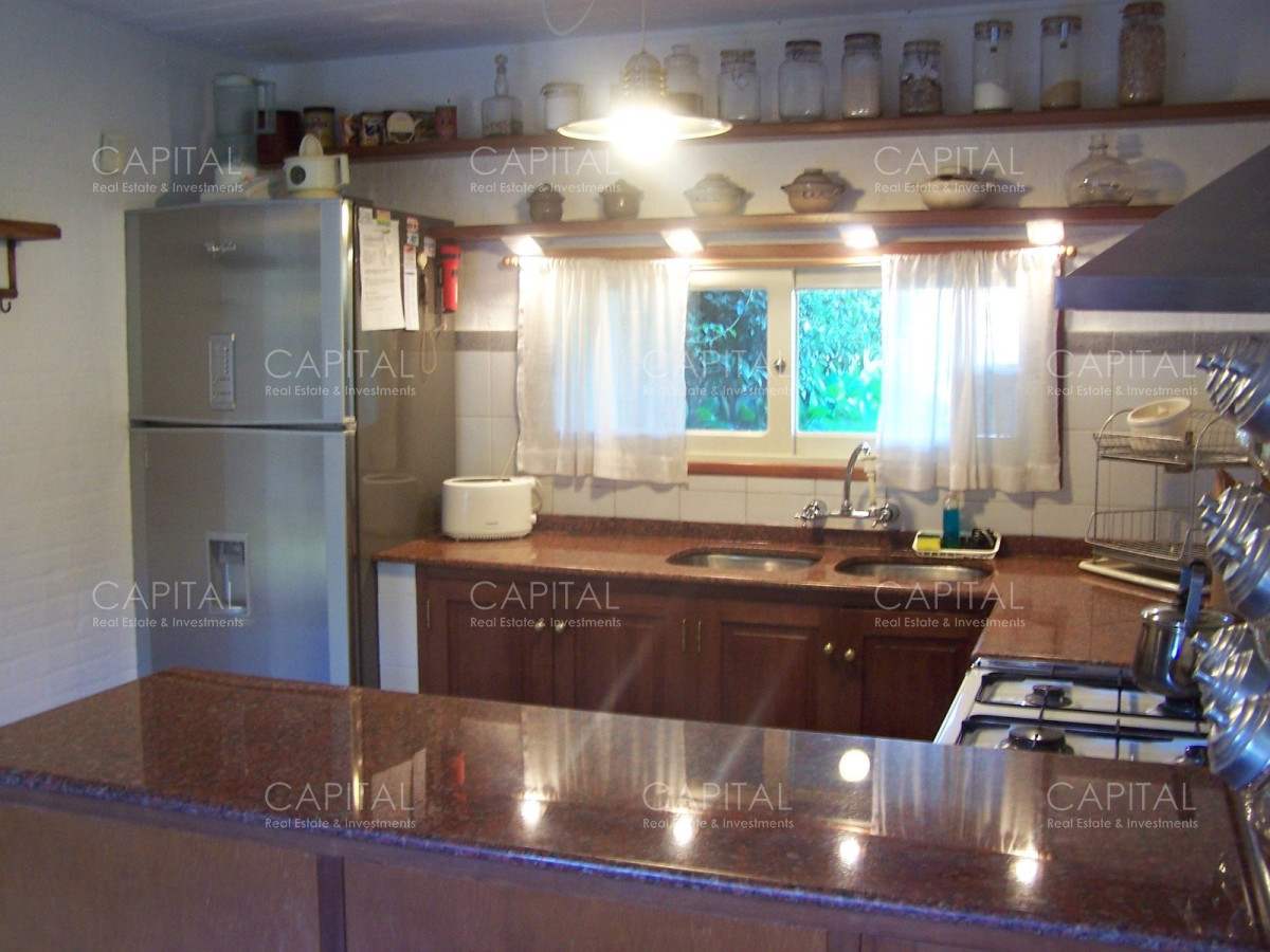 Casa ID.25440 - Casa de cuatro dormitorios con piscina en La Barra