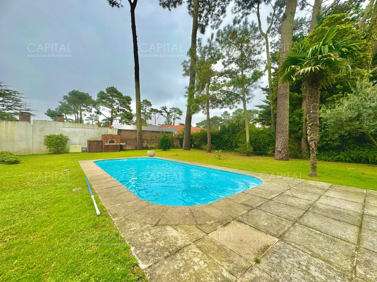 Casa ID.36764 - Residencia en Mansa 5 dormitorios + dependencia
