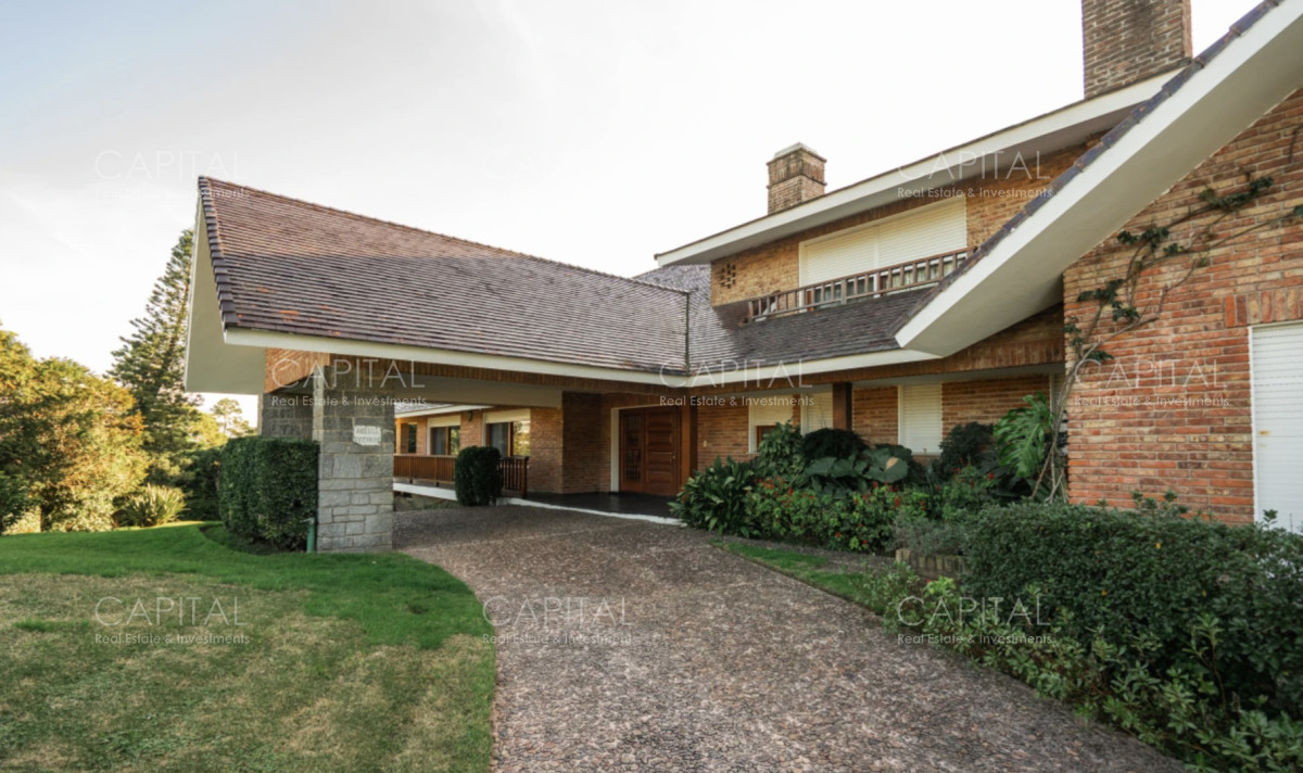 Casa ID.39114 - Mansion en Venta en Playa Mansa Punta del Este