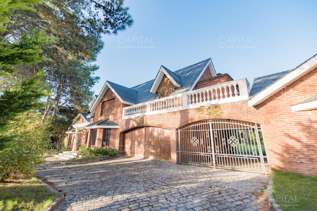 Casa ID.35548 - Espectacular casa en Venta en Beverly Hills
