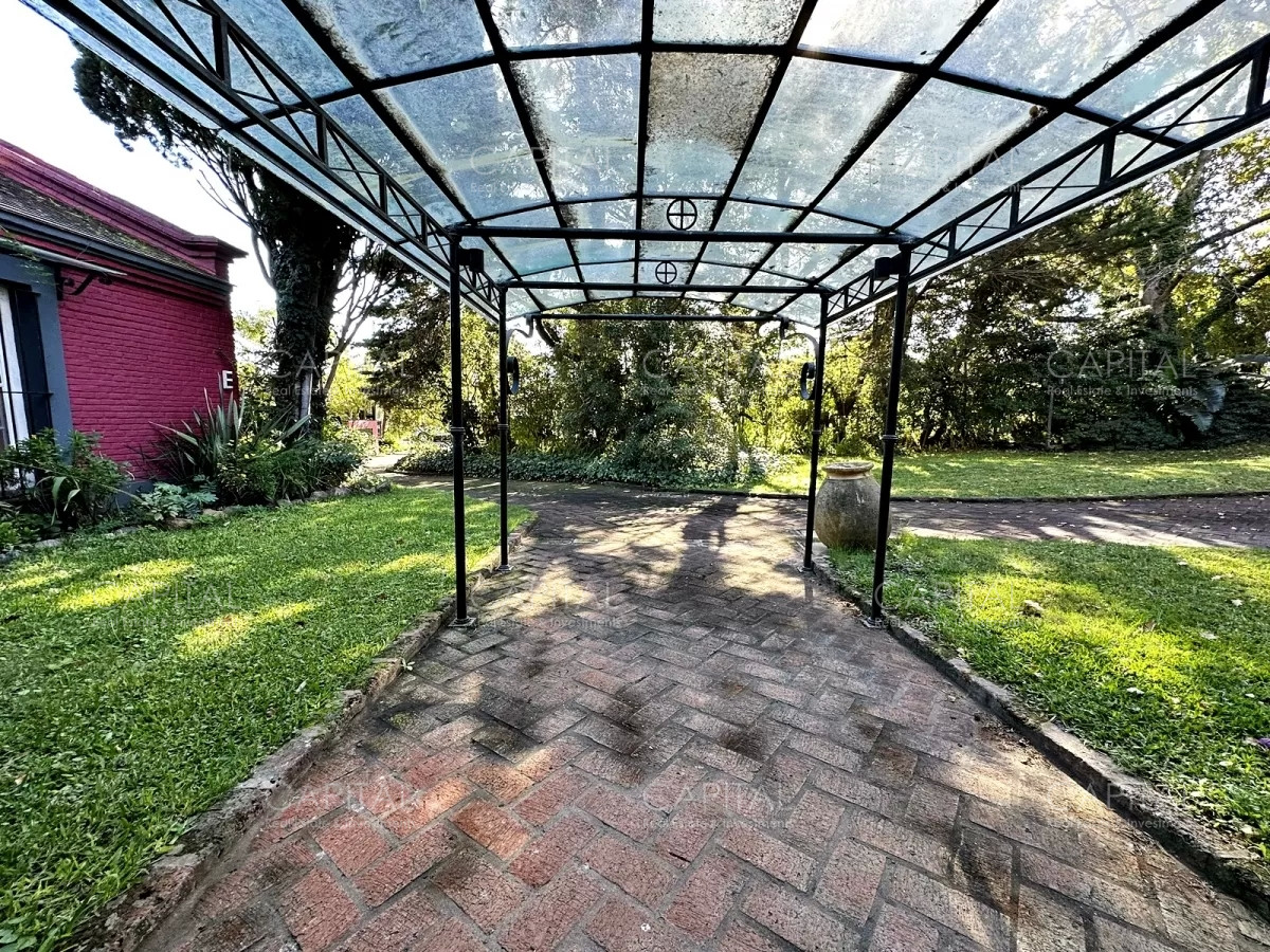 Casa ID.35081 - Casa  en Venta Playa Mansa en venta a 150 metros del mar