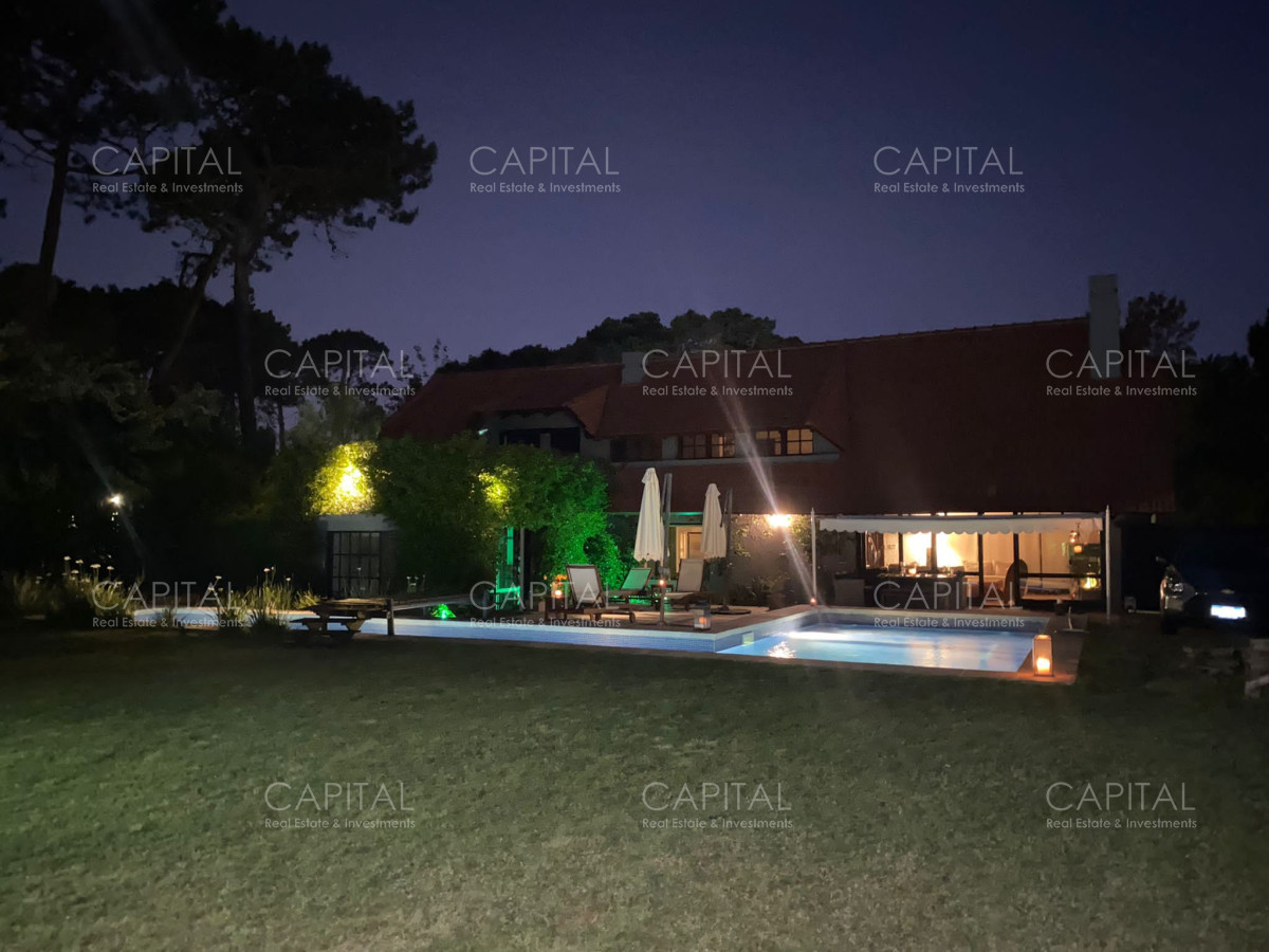 Casa ID.28553 - Casa de 5 dormitorios en Barrio Lugano, Punta del Este