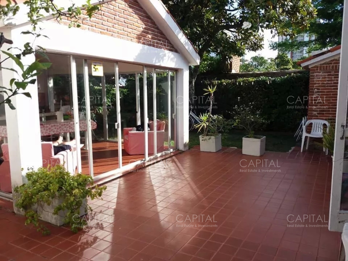 Casa ID.35714 - Casa a 100 metros del mar con tres dormitorios en Playa Mansa de Punta del este