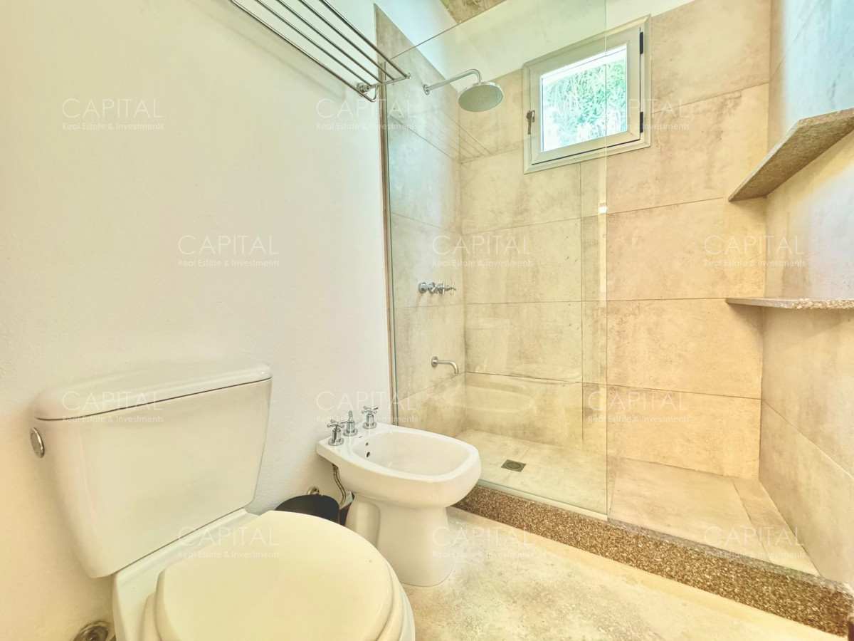 Casa ID.36175 - Casa en Venta en Pueblo de José Ignacio Cuatro Dormitorios y Dependencia