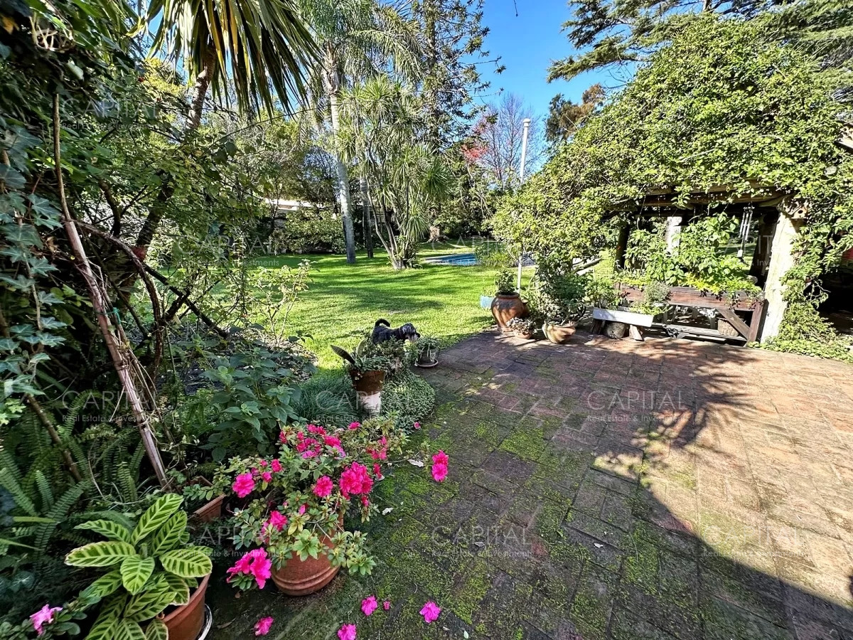 Casa ID.35081 - Casa  en Venta Playa Mansa en venta a 150 metros del mar