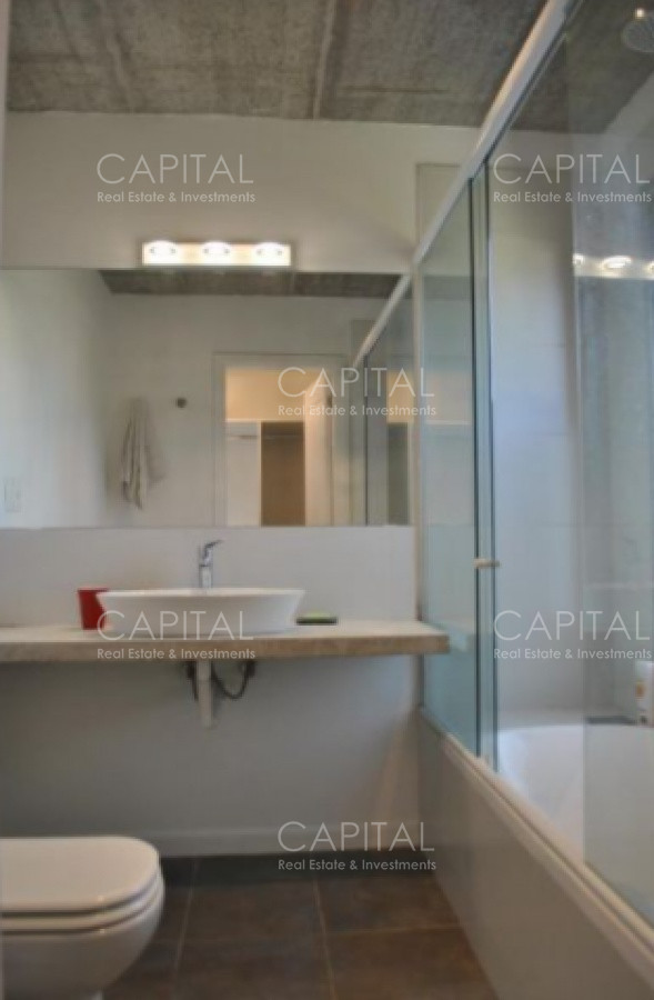 Casa ID.30088 - Muy buena casa en venta Construcción de muy buena calidad con pisos en porcelanato símil hormigón