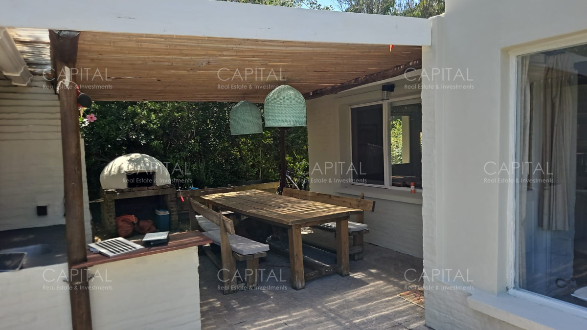 Casa ID.25481 - Casa tres dormitorios y servicio con jardín cercado, piscina climatizada en La Barra
