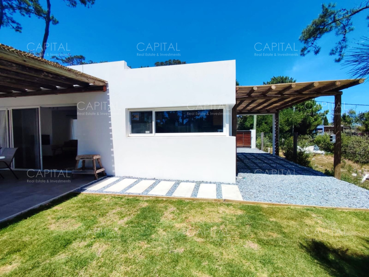 Casa ID.36509 - Casa en venta en La Barra con piscina y parrillero 