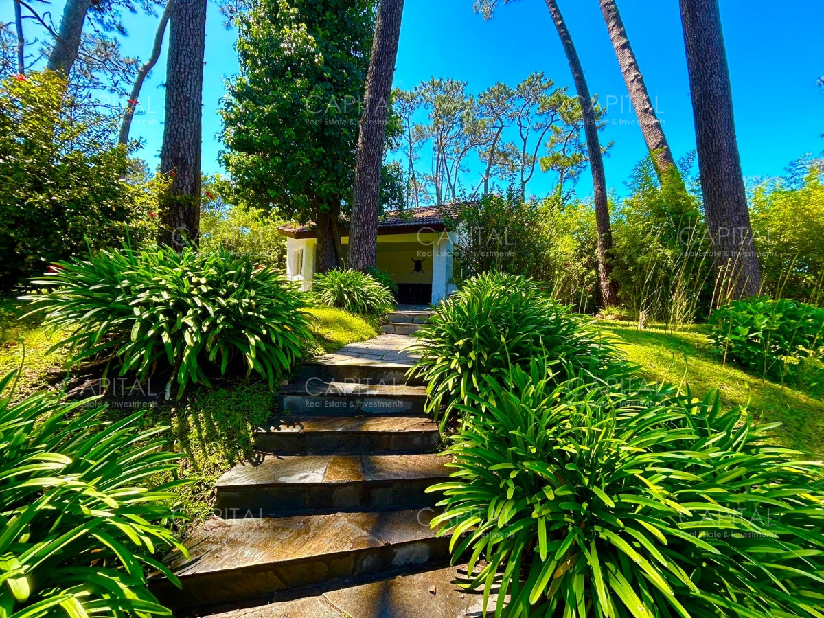 Casa ID.35451 - Importante casa en venta en Playa Mansa.