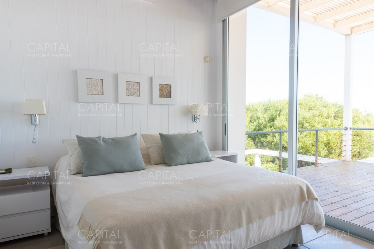 Casa ID.34500 - Casa en Venta De  Cuatro Dormitorios mas Dependencia en Jose Ignacio 