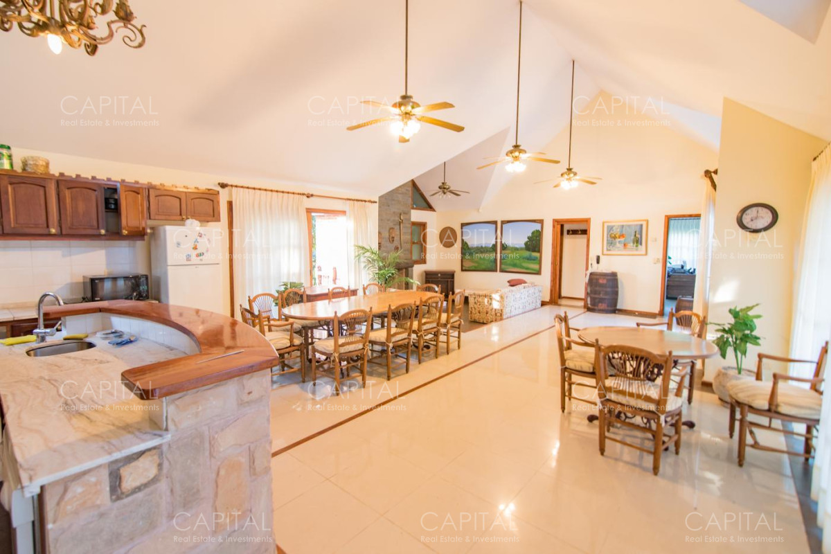 Casa ID.35548 - Espectacular casa en Venta en Beverly Hills