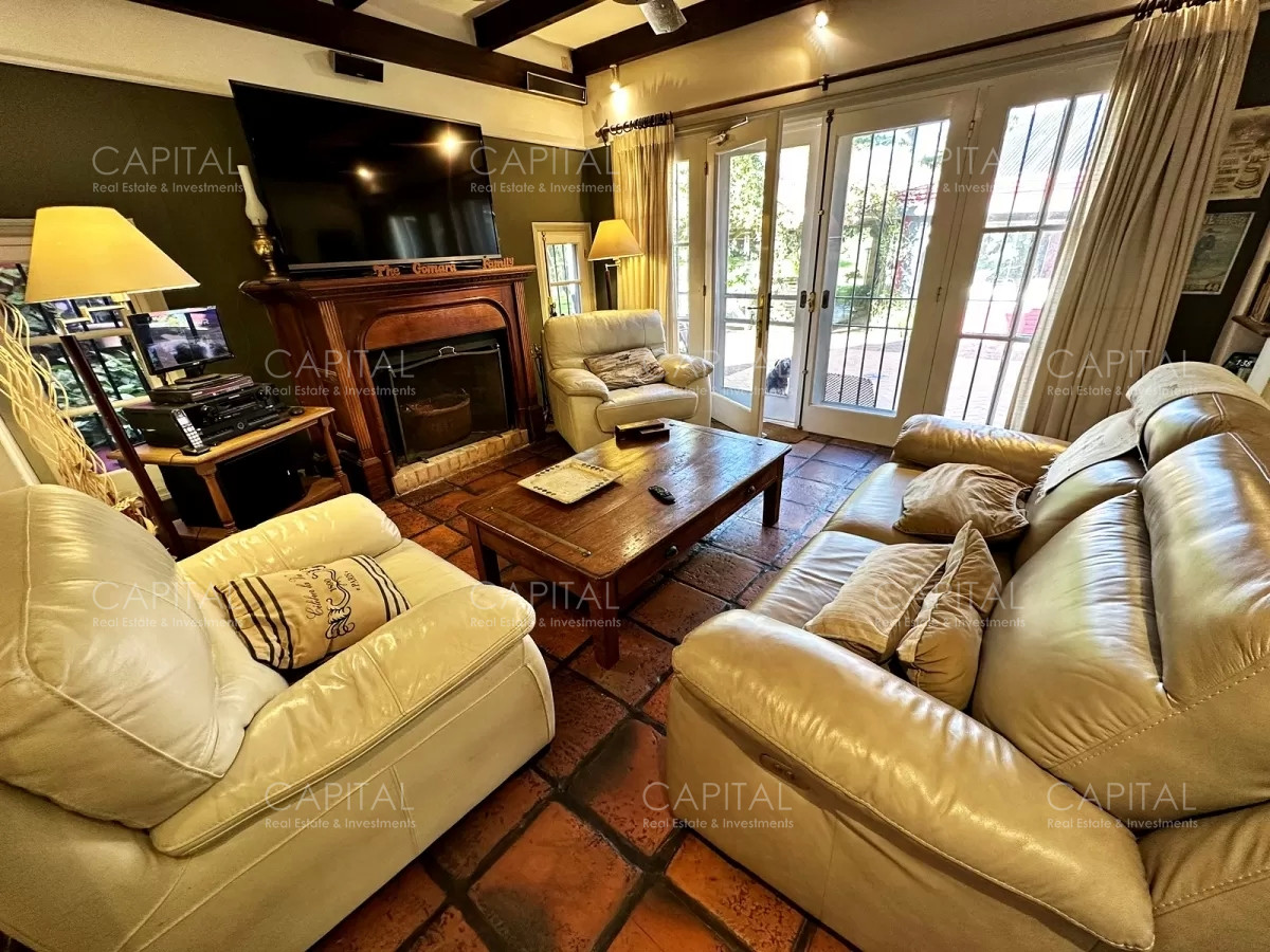 Casa ID.35081 - Casa  en Venta Playa Mansa en venta a 150 metros del mar