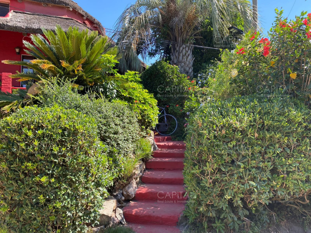 Casa ID.25523 - Casa en Venta en Playa Manantiales de Tres Dormitorios