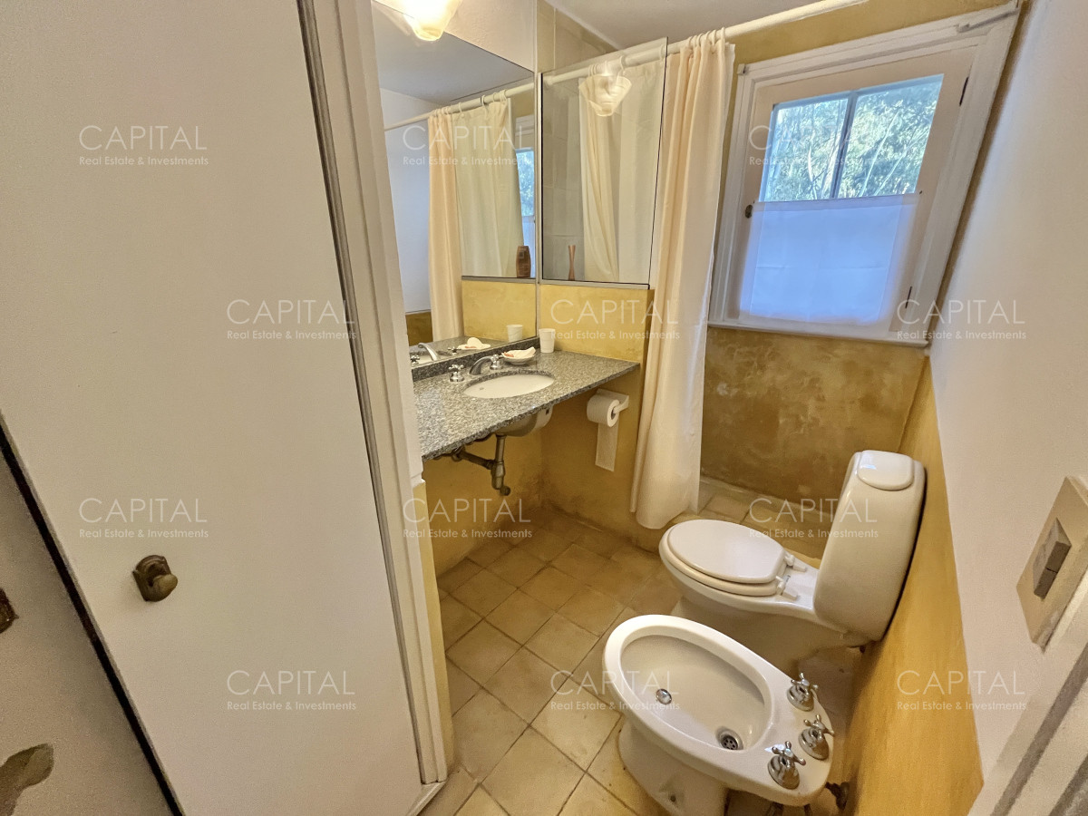 Casa ID.28358 - Casa en Venta Barrio Laguna Blanca Punta del Este Cinco Dormitorios