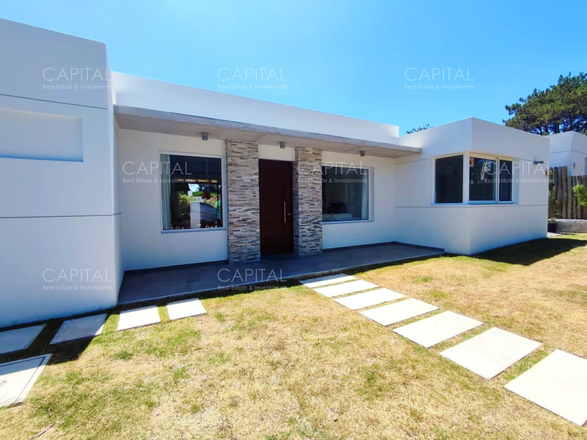 Casa ID.36509 - Casa en venta en La Barra con piscina y parrillero 
