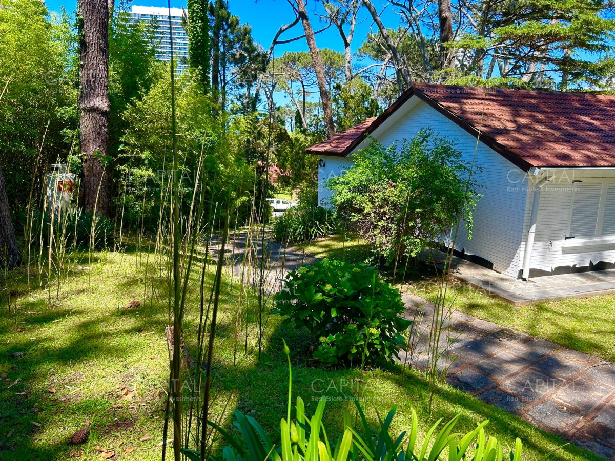 Casa ID.35451 - Importante casa en venta en Playa Mansa.