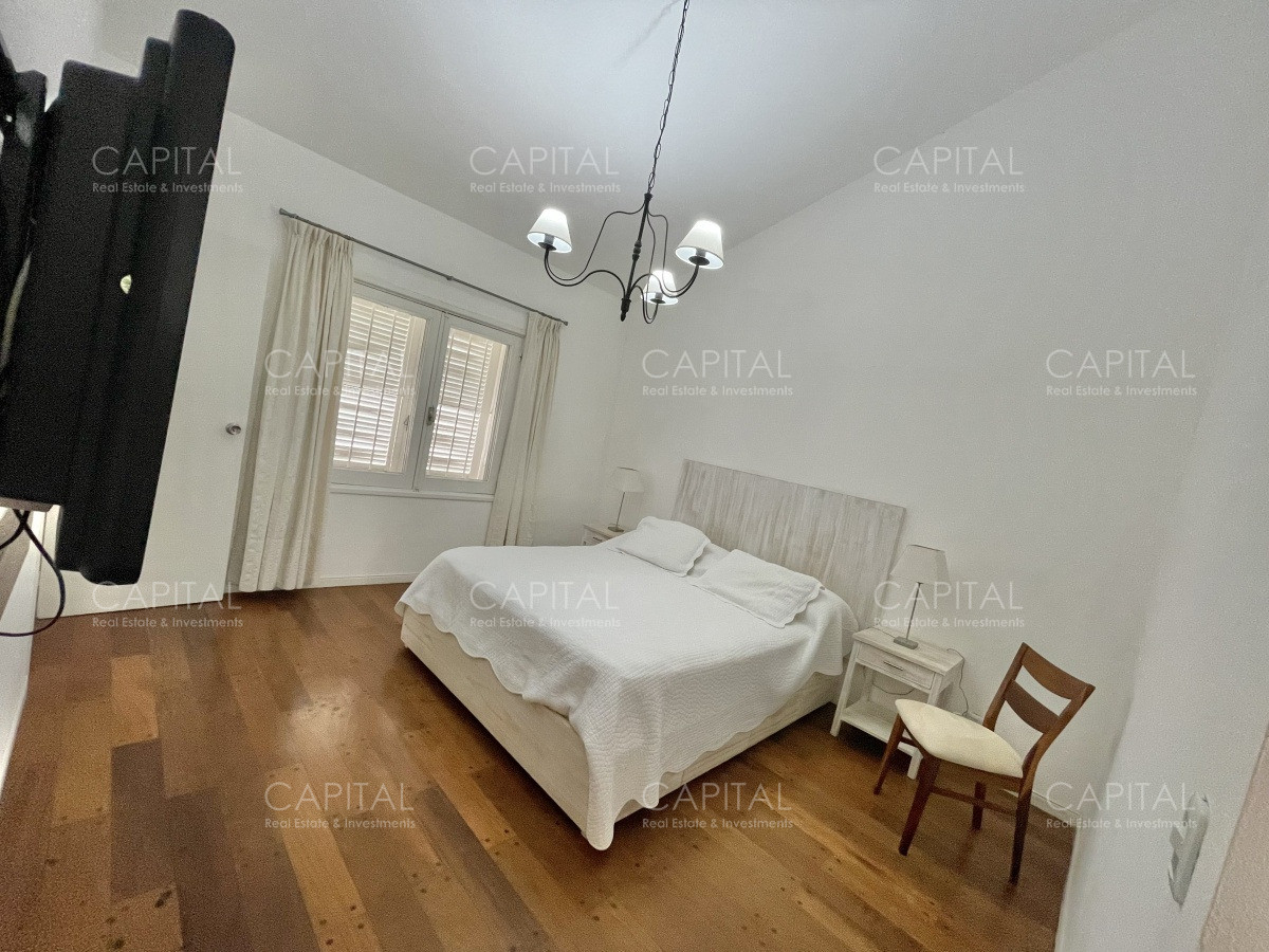Casa ID.39115 - Casa en Venta de Cuatro Dormitorios  en Lugano 