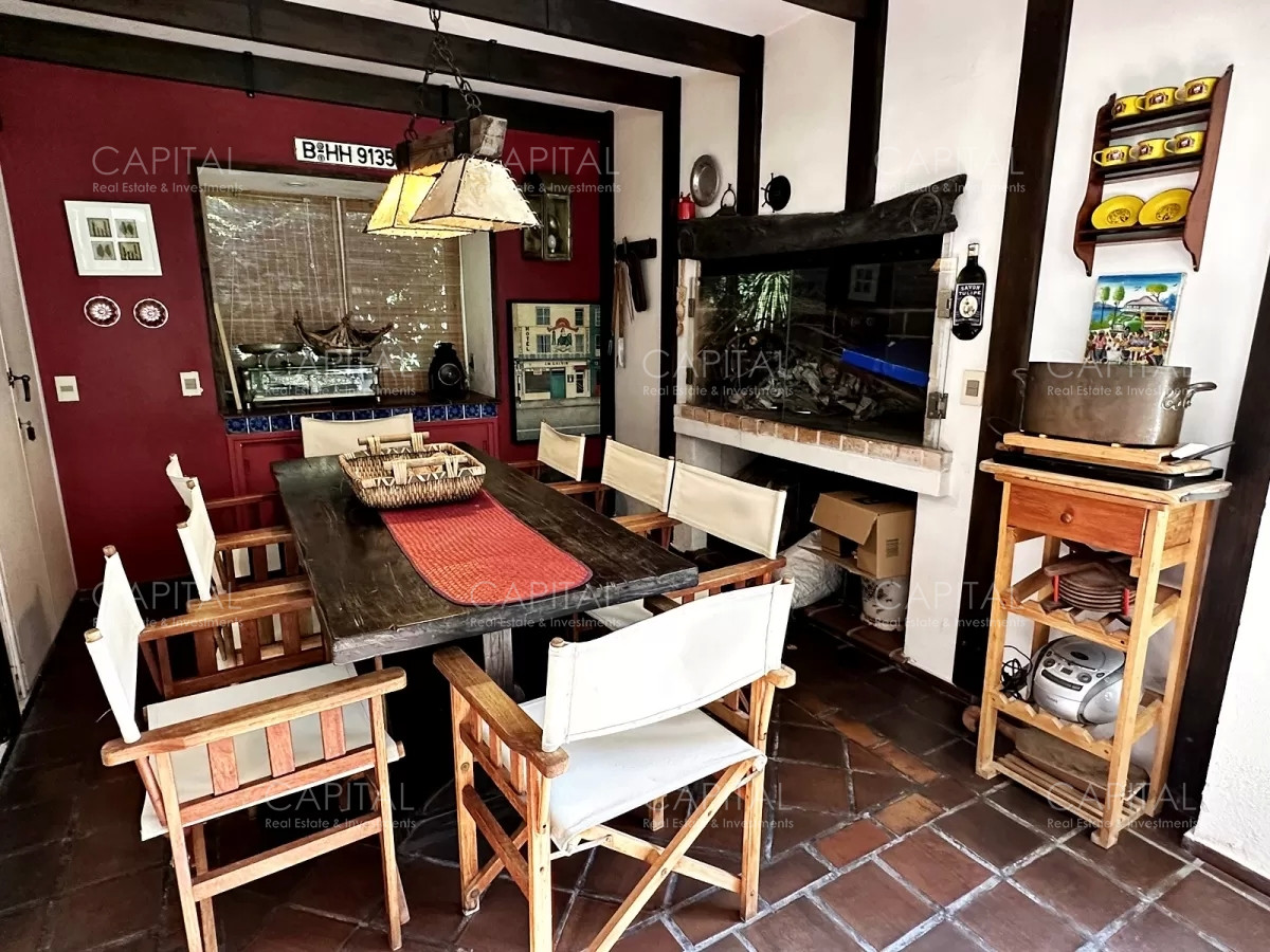 Casa ID.35081 - Casa  en Venta Playa Mansa en venta a 150 metros del mar