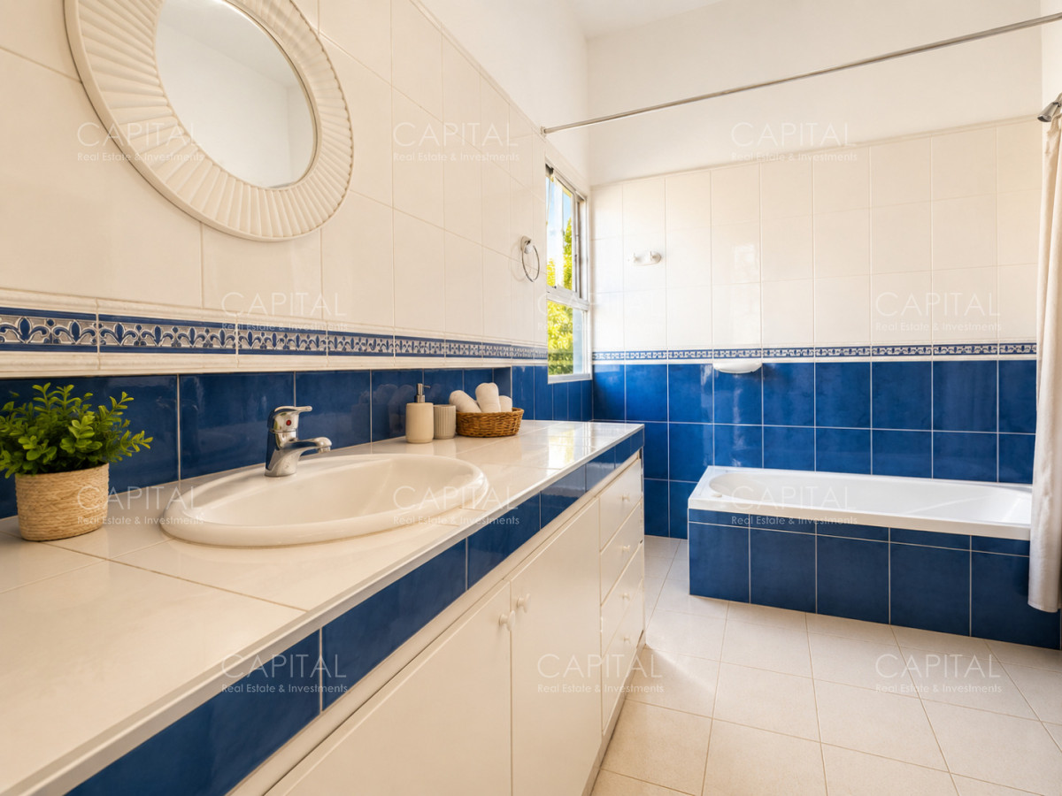 Casa ID.40158 - Casa en venta de 4 dormitórios en península 