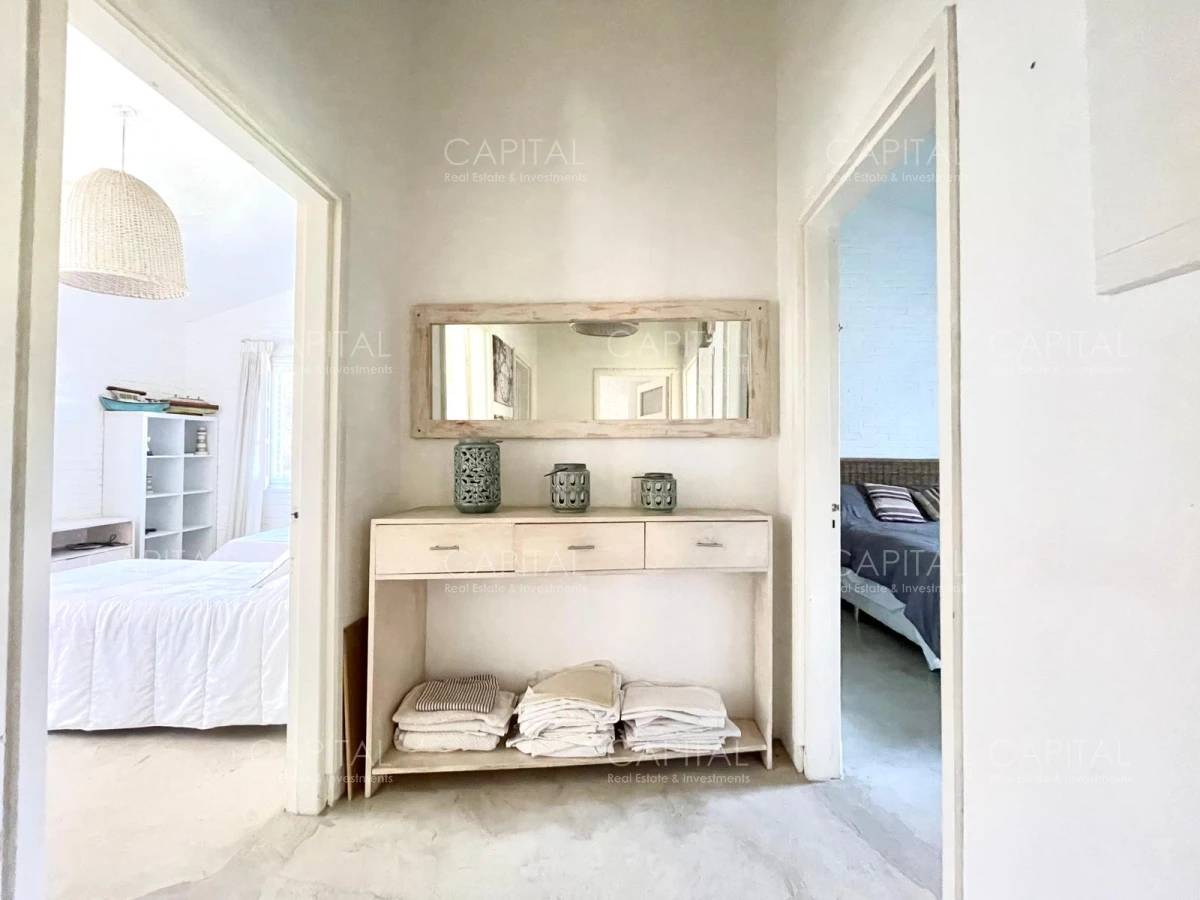 Casa ID.36678 - Casa en Venta de 3 Dormitorios y Servicio en Playa Mansa