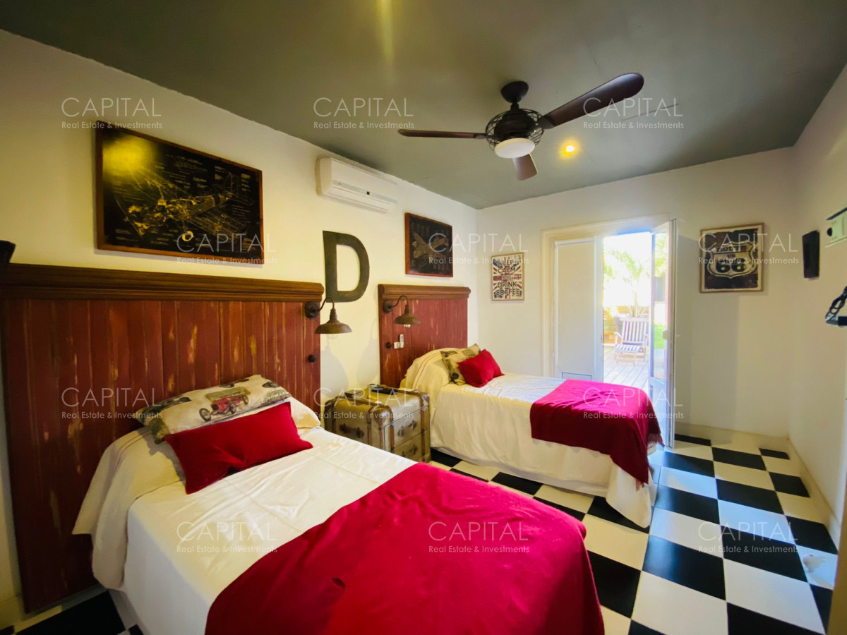 Casa ID.32315 - Casa en Venta Frente al Mar Ocho Dormitorios + Dependencia de Servicio - La Barra