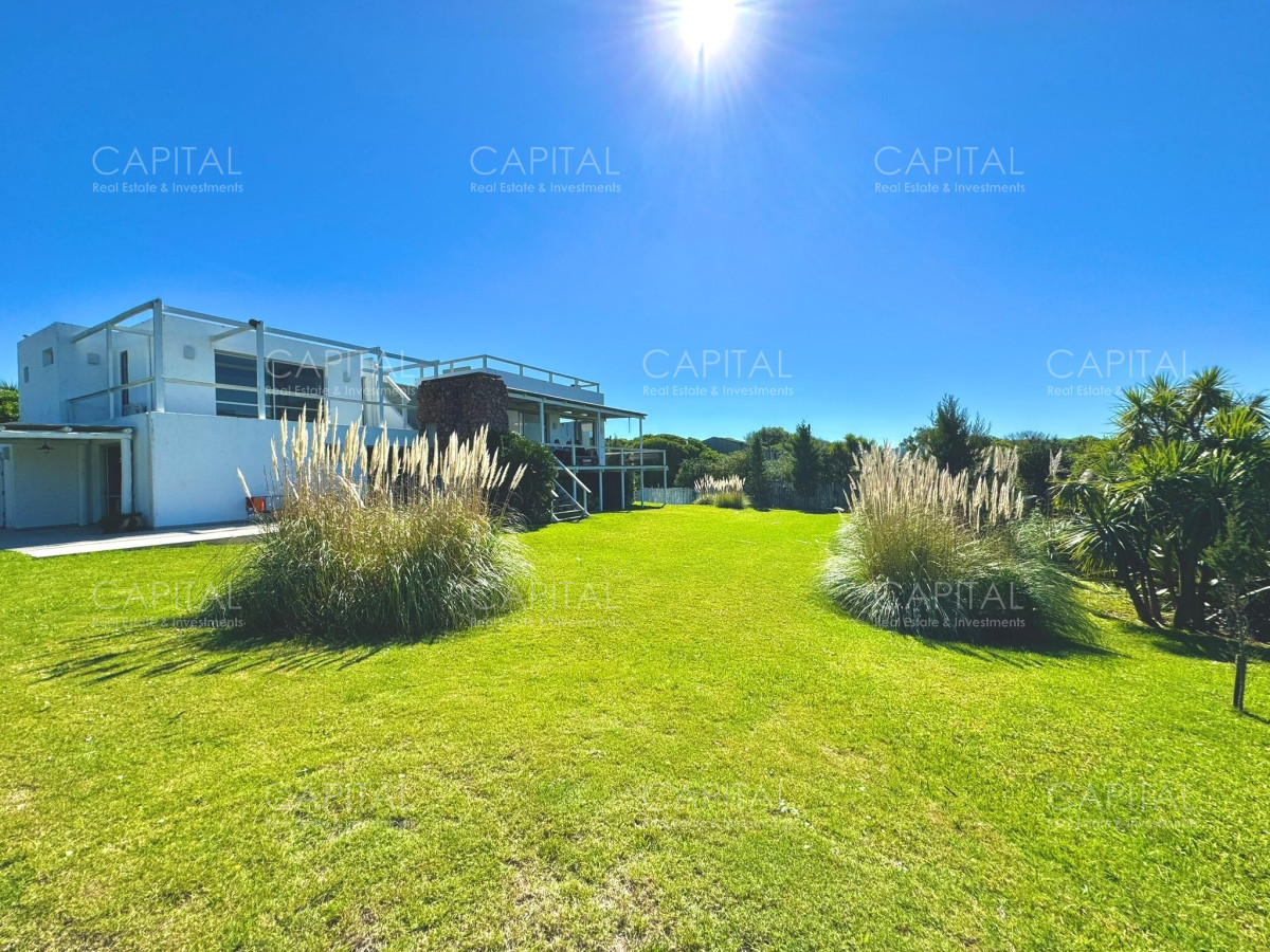 Casa ID.36175 - Casa en Venta en Pueblo de José Ignacio Cuatro Dormitorios y Dependencia