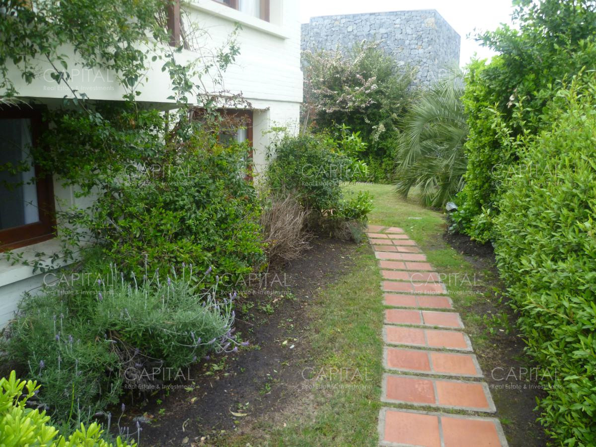 Casa ID.36860 - Casa con 6 dormitorios y piscina de la ruta al mar La Barra