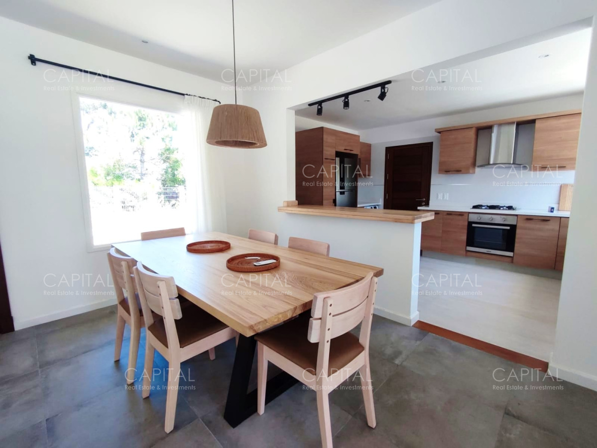 Casa ID.36509 - Casa en venta en La Barra con piscina y parrillero 